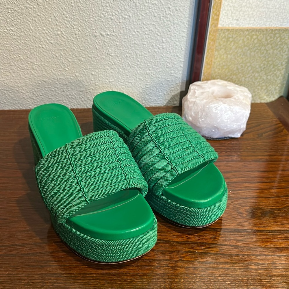 Vince emerald green platform sandals